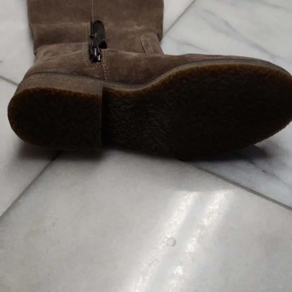 Kids Brown Fur Trimmed zip up Boots, us size 5